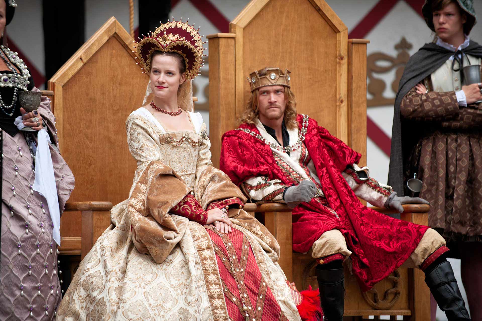 Photos of kings, queens, shire folk, scarecrows, witches and other cool thi...