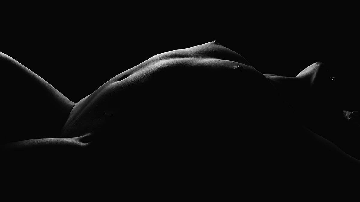 Nude Photography - A Gallery of High Key, Low Key, and Bodyscapes Photos.