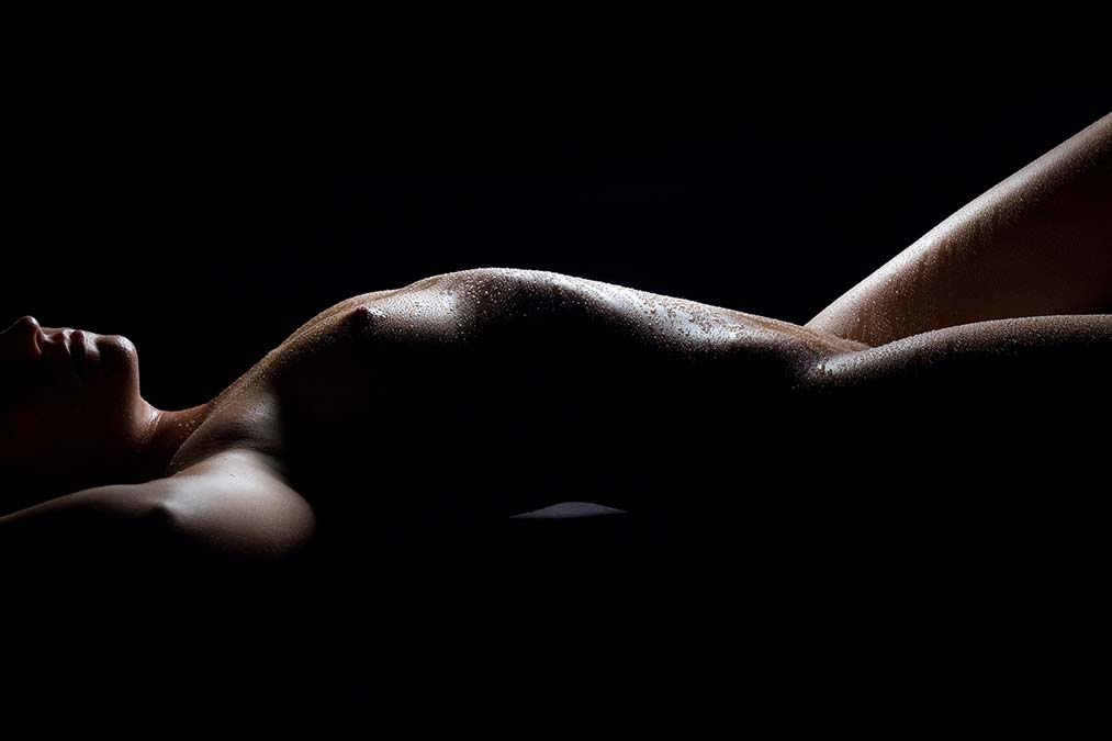 Nude Photography - A Gallery of High Key, Low Key, and Bodyscapes Photos.